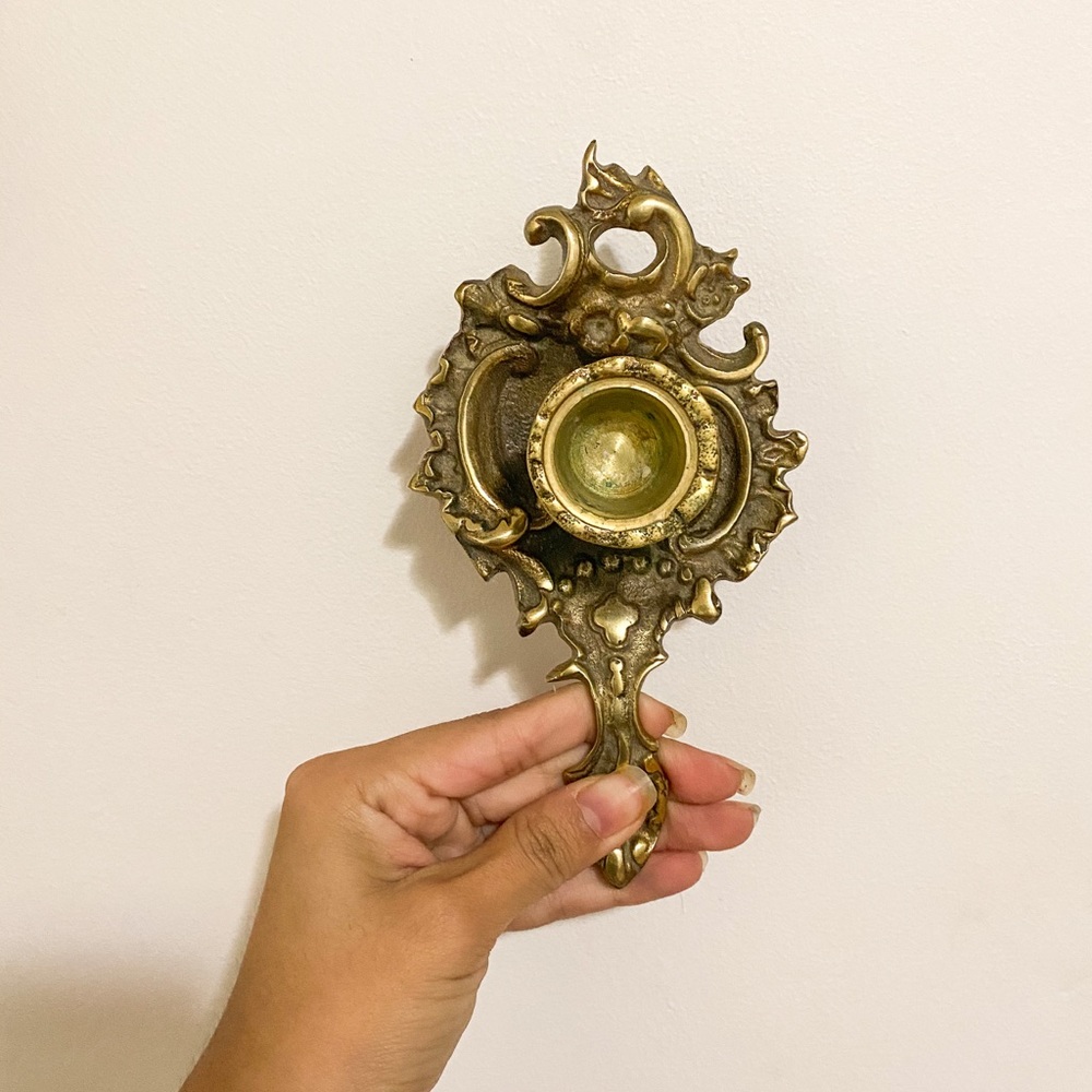 Candle holder